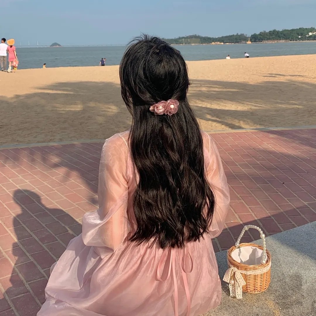 捷运上的女孩